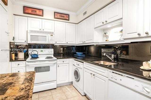 Small Image of 2501 SOUTH OCEAN DR #PH38(september 7), Hollywood Number 8