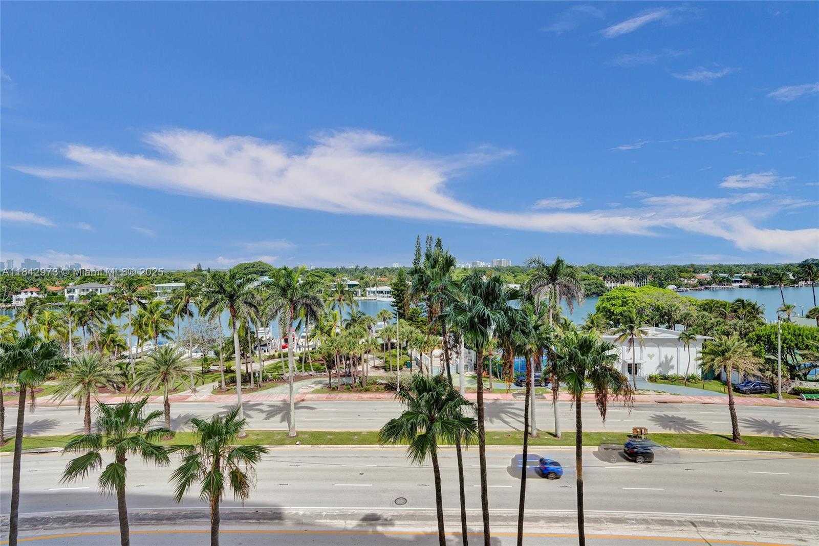 Small Image of 5401 COLLINS AVE #424, Miami Beach Number 24