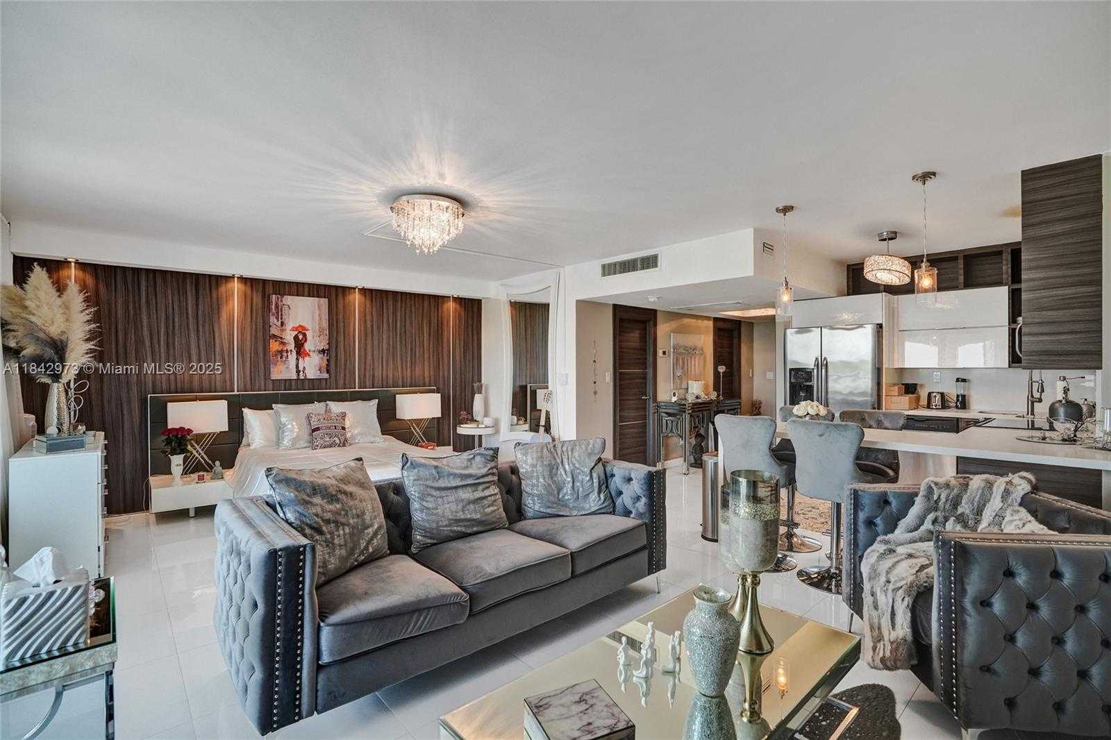 Small Image of 5401 COLLINS AVE #424, Miami Beach Number 9