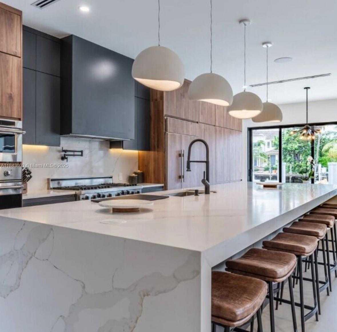 Small Image of 131 ROYAL PALM DR, Fort Lauderdale Number 14