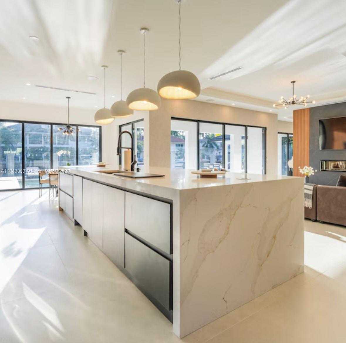 Small Image of 131 ROYAL PALM DR, Fort Lauderdale Number 15
