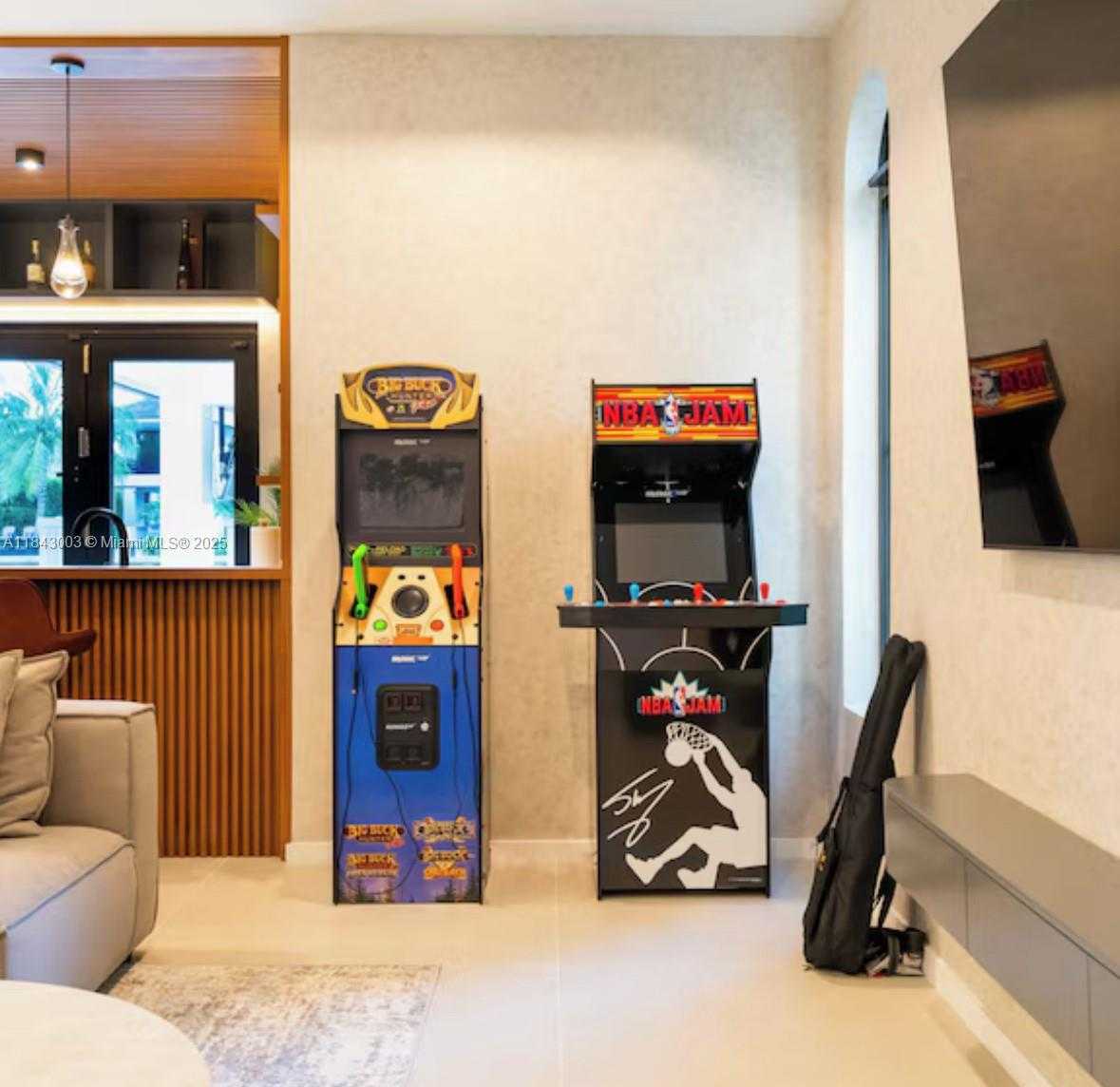 Small Image of 131 ROYAL PALM DR, Fort Lauderdale Number 24