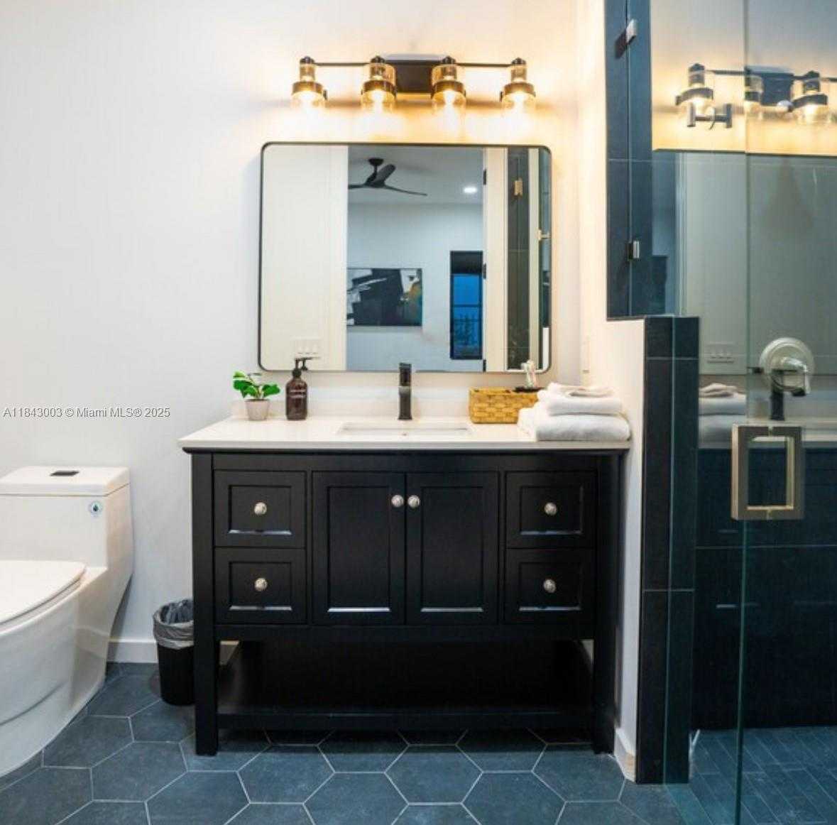 Small Image of 131 ROYAL PALM DR, Fort Lauderdale Number 26
