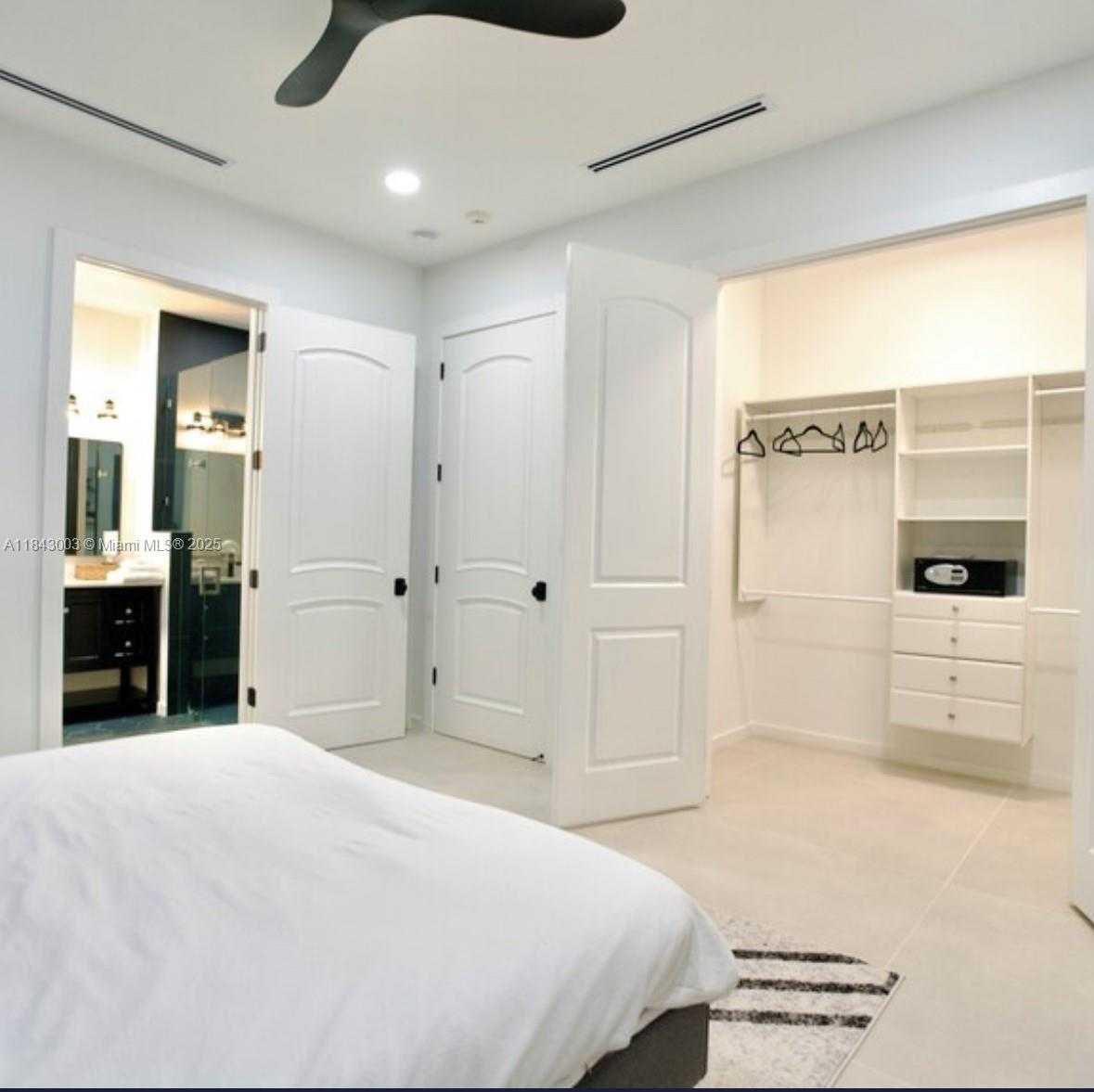 Small Image of 131 ROYAL PALM DR, Fort Lauderdale Number 29