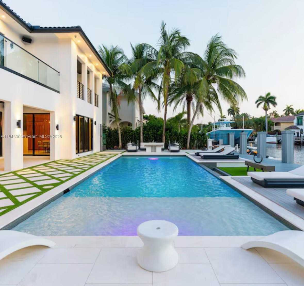 Small Image of 131 ROYAL PALM DR, Fort Lauderdale Number 3