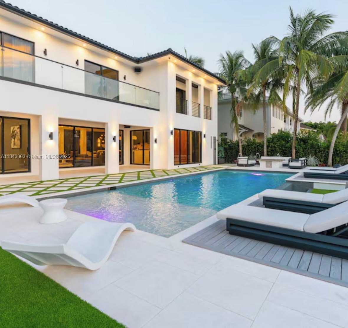 Small Image of 131 ROYAL PALM DR, Fort Lauderdale Number 4