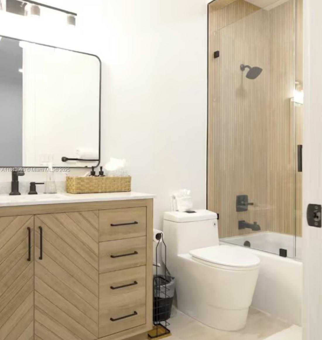 Small Image of 131 ROYAL PALM DR, Fort Lauderdale Number 43
