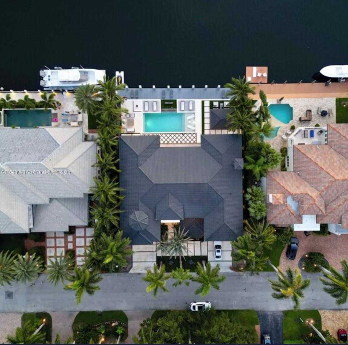 Small Image of 131 ROYAL PALM DR, Fort Lauderdale Number 44