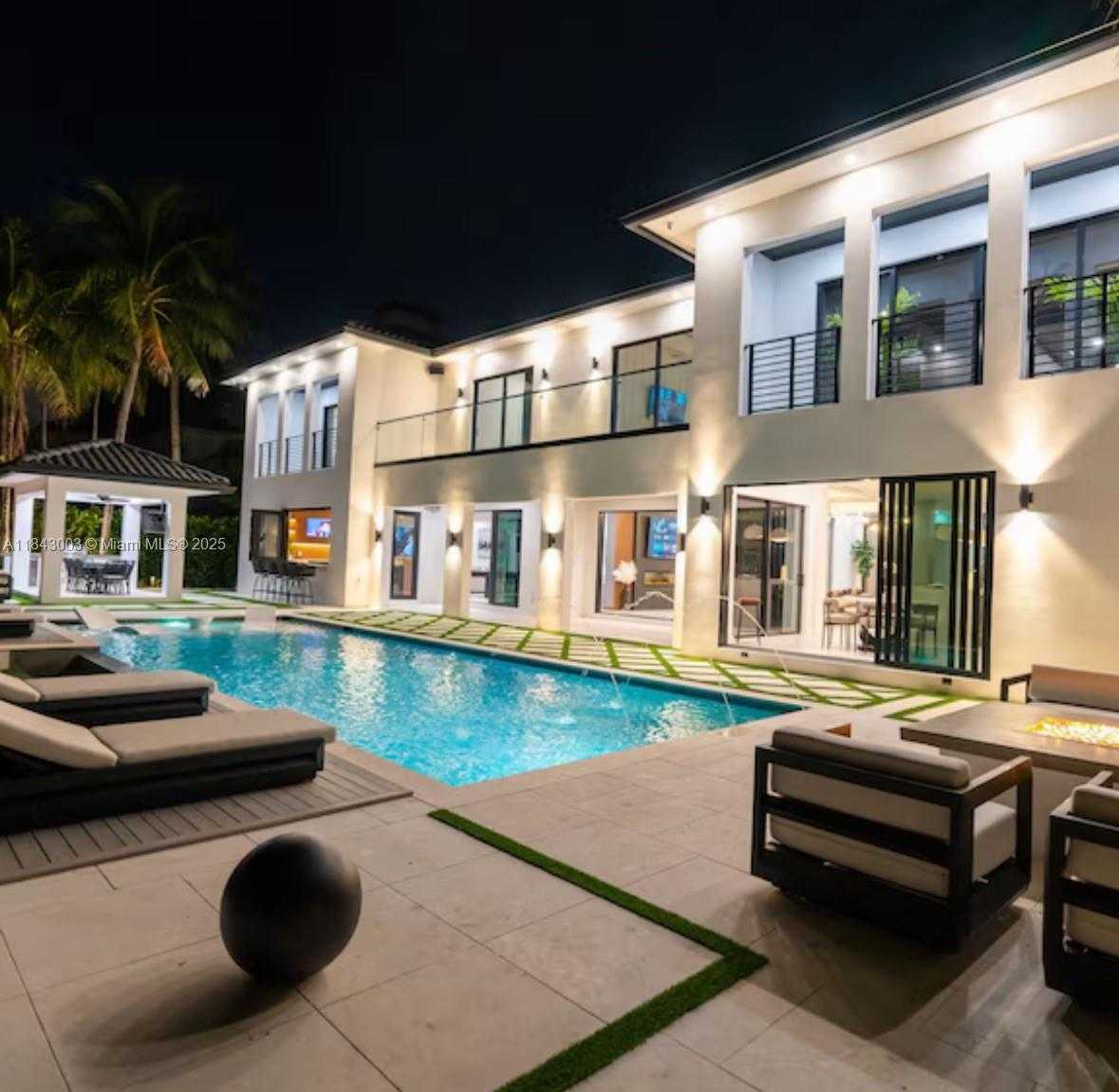 Small Image of 131 ROYAL PALM DR, Fort Lauderdale Number 5