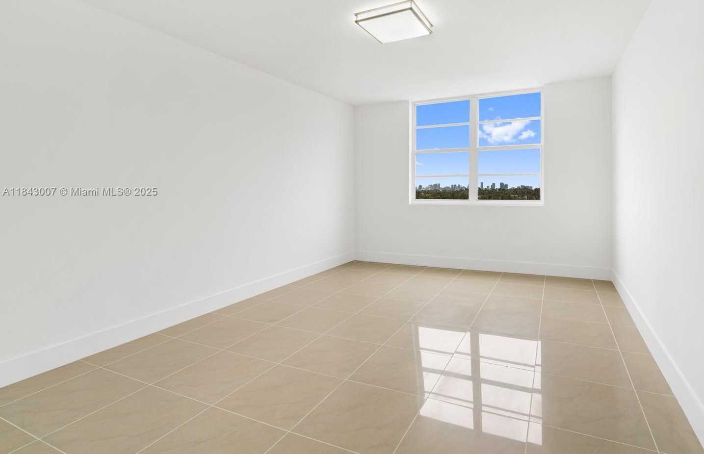Small Image of 6770 INDIAN CREEK DR #7O, Miami Beach Number 13