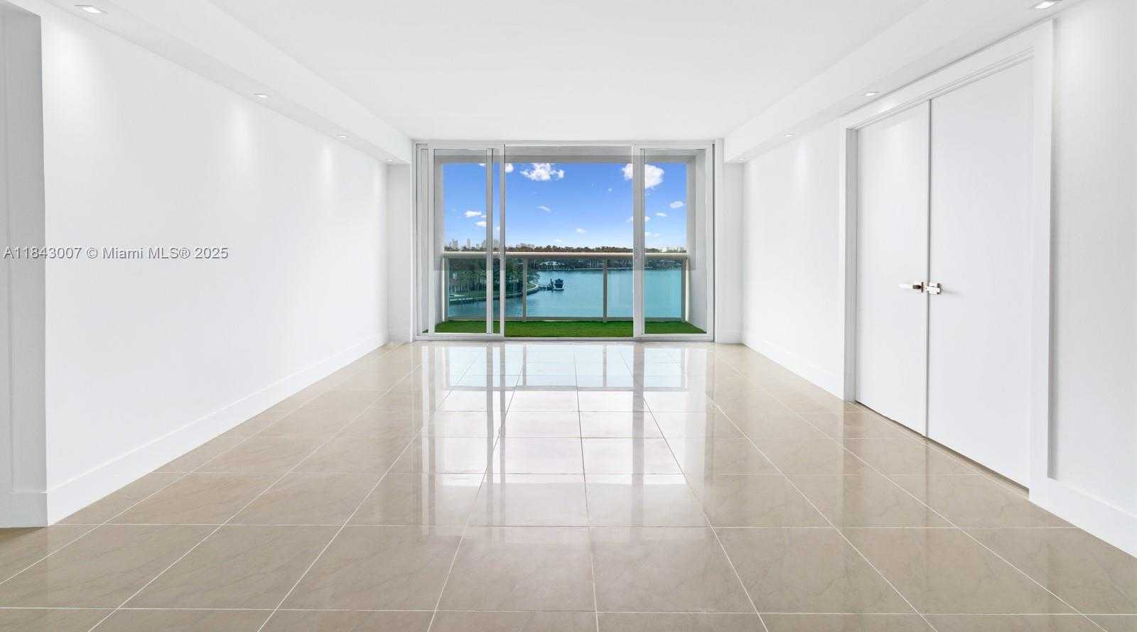 Small Image of 6770 INDIAN CREEK DR #7O, Miami Beach Number 2