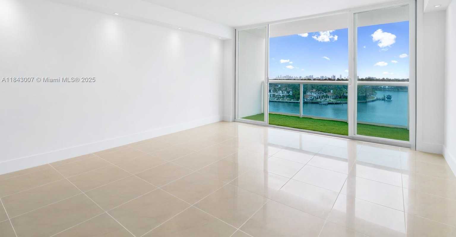 Small Image of 6770 INDIAN CREEK DR #7O, Miami Beach Number 3
