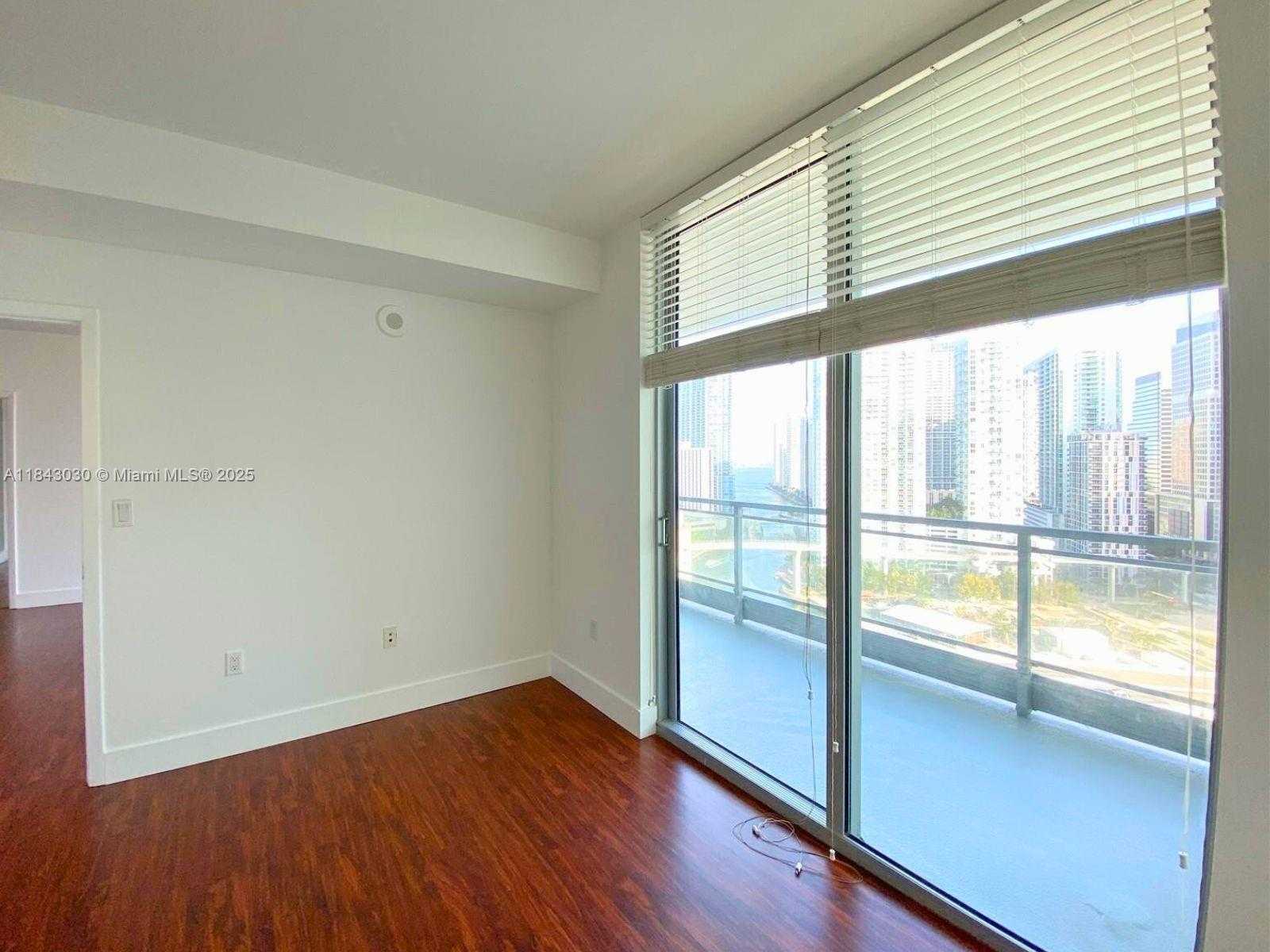 Small Image of 90 SOUTH WEST 3RD ST #2401, Miami Number 10
