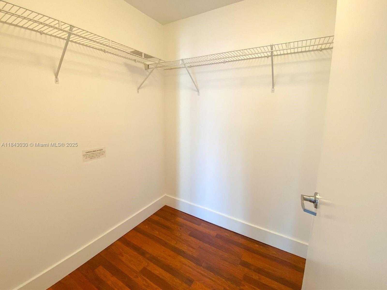 Small Image of 90 SOUTH WEST 3RD ST #2401, Miami Number 19