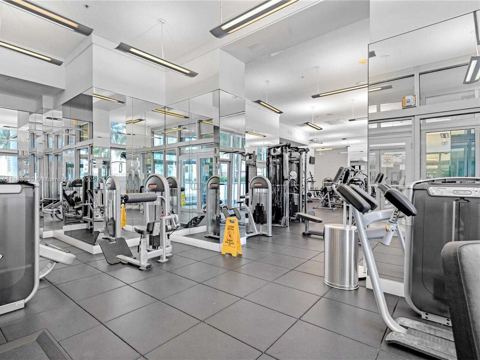Small Image of 90 SOUTH WEST 3RD ST #2401, Miami Number 28