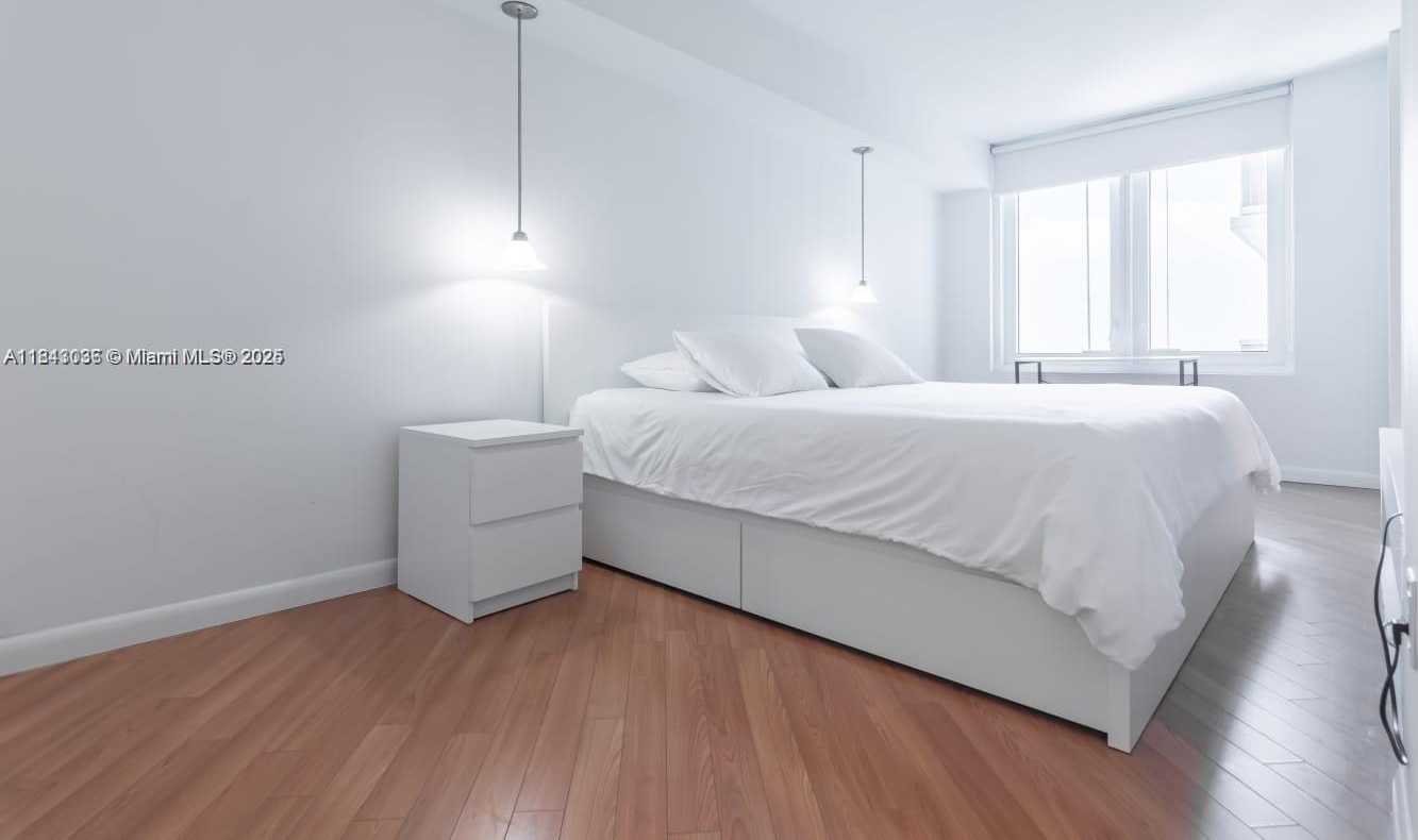 Small Image of 2301 COLLINS AVE #1023, Miami Beach Number 9