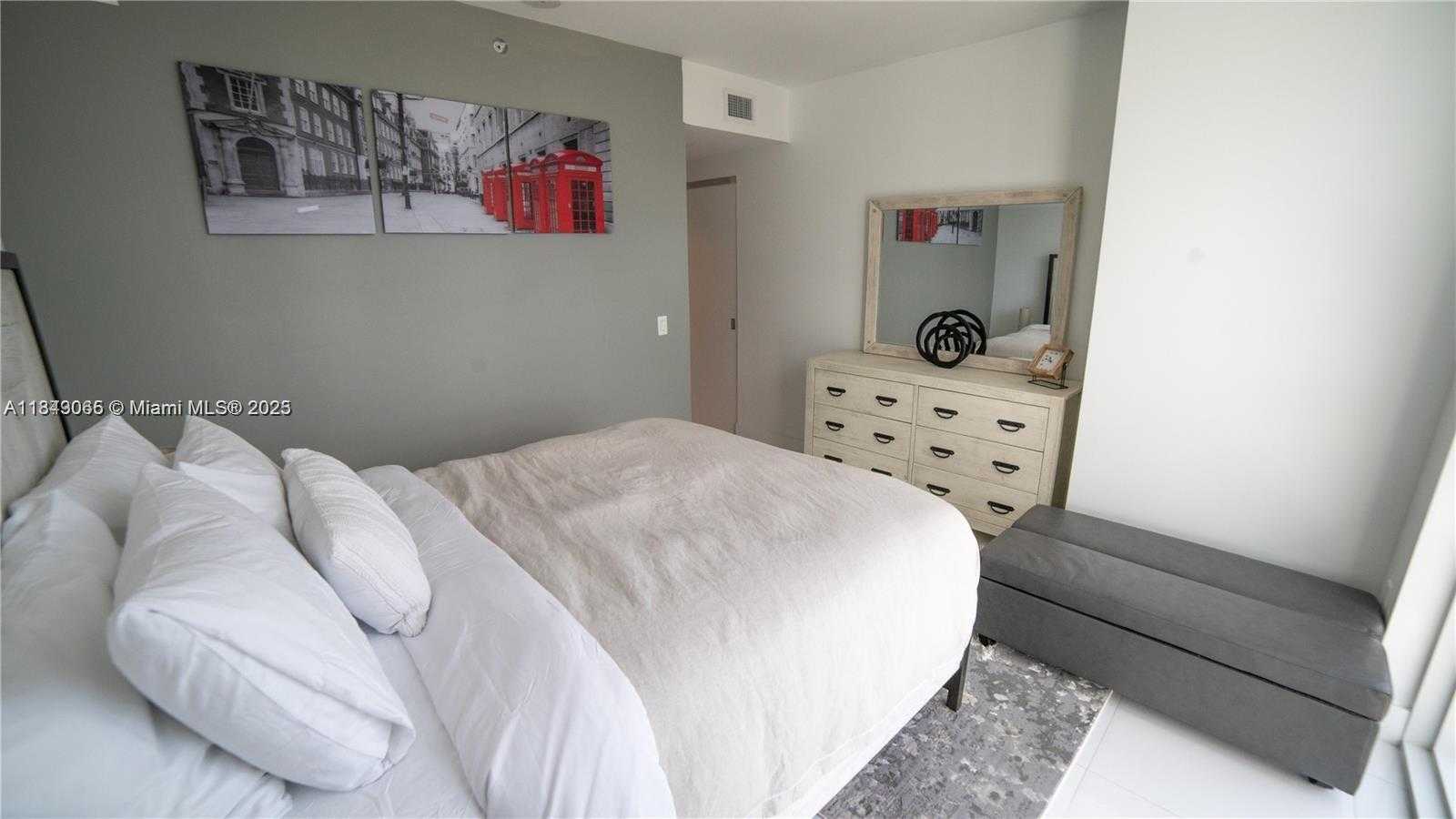 Small Image of 1080 BRICKELL AVE #4100, Miami Number 26