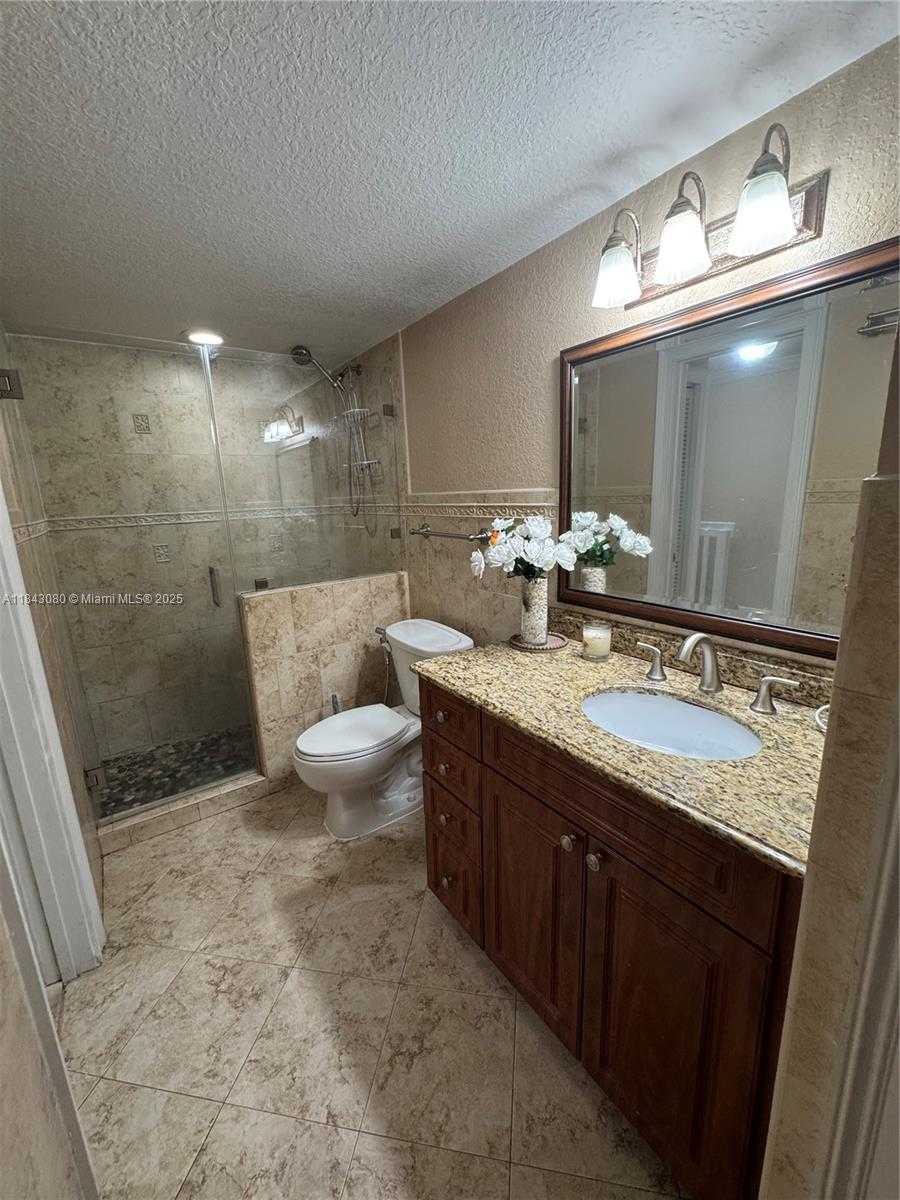 Small Image of 2740 WEST 76TH ST #202, Hialeah Number 12