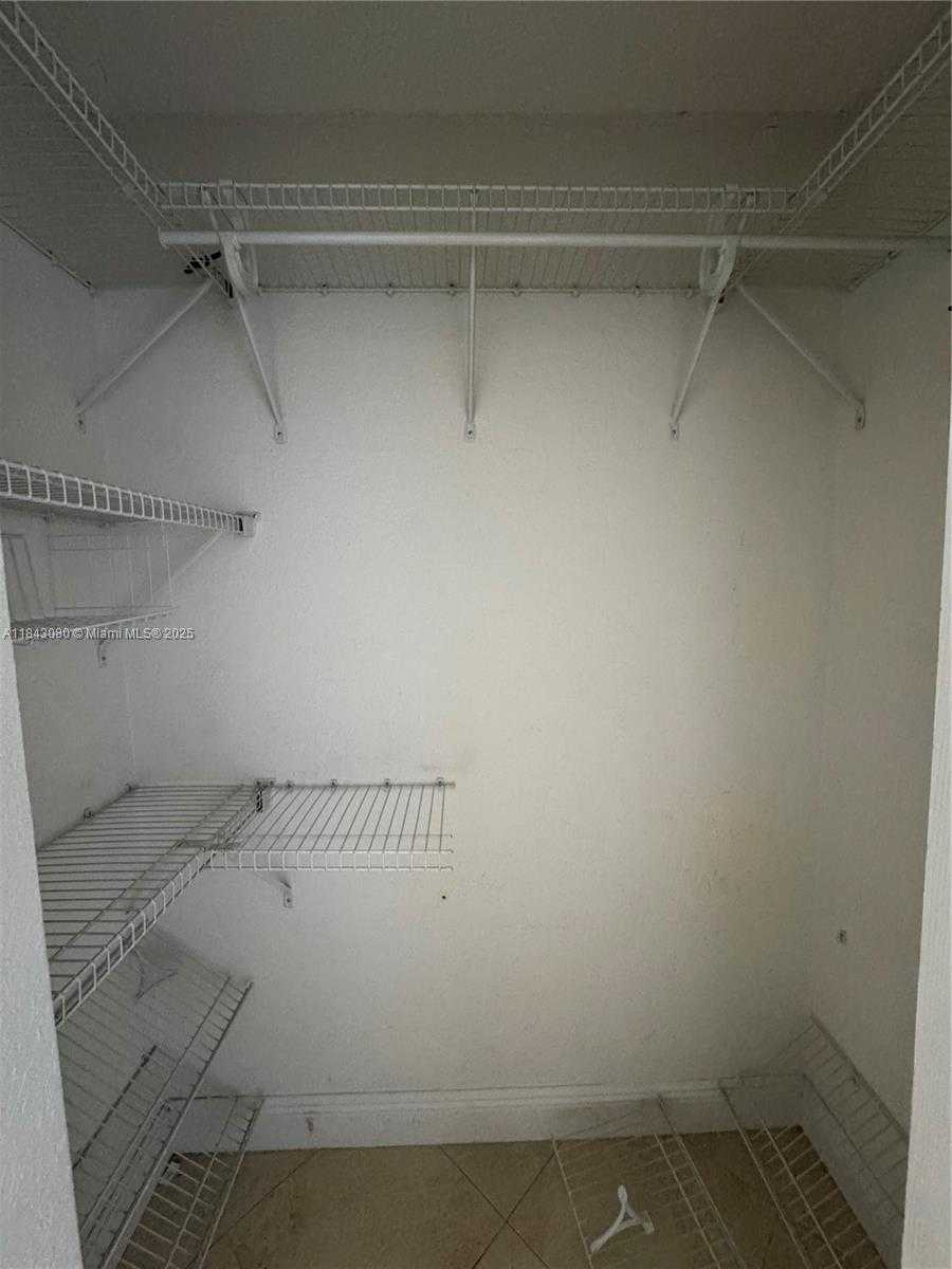 Small Image of 2740 WEST 76TH ST #202, Hialeah Number 16