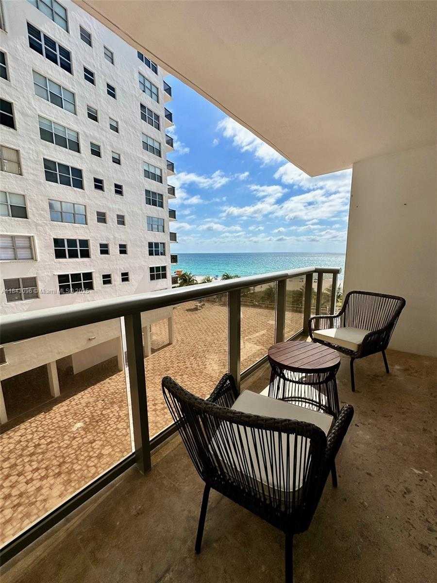 Small Image of 6039 COLLINS AVE #623, Miami Beach Number 6