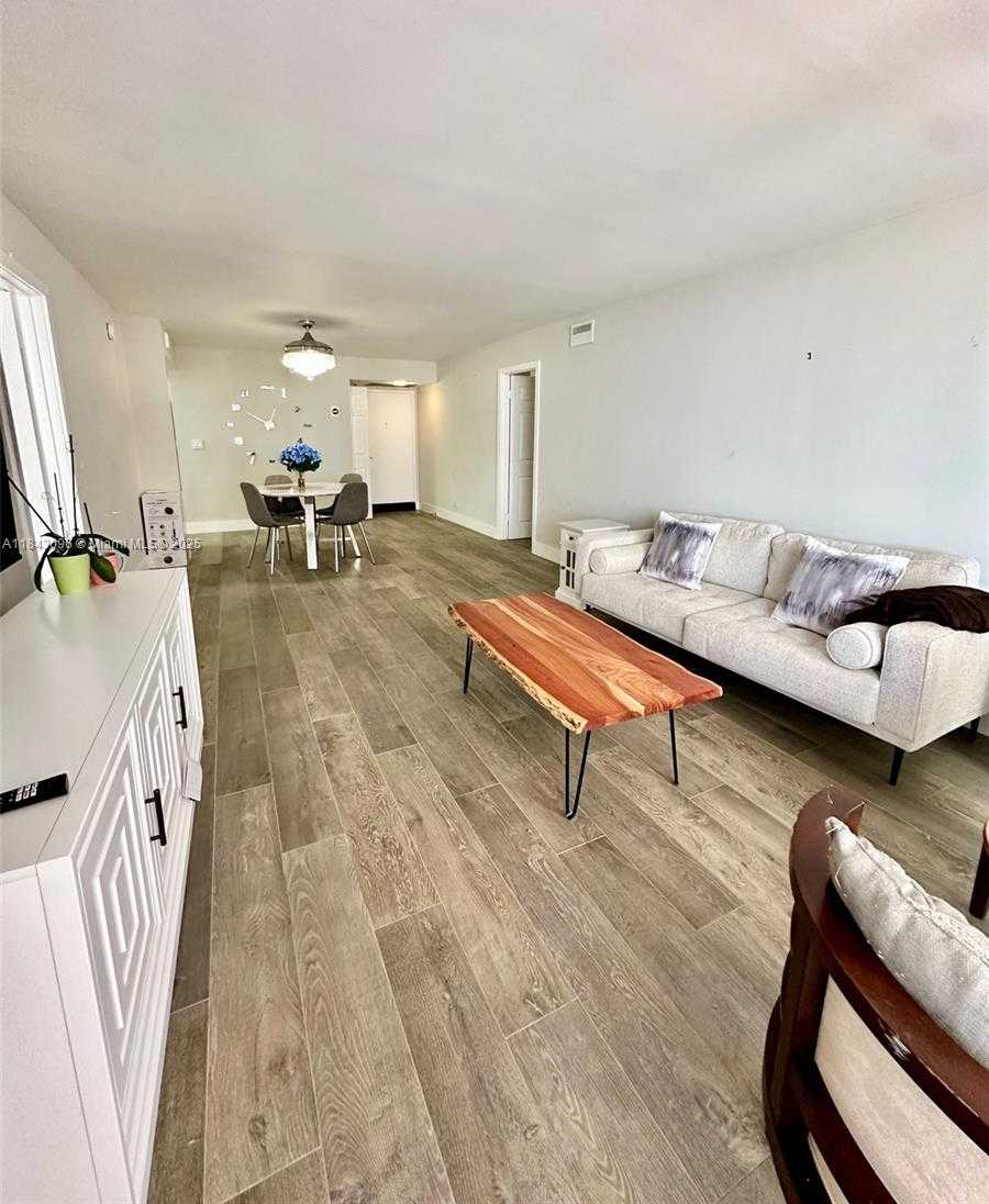 Small Image of 6039 COLLINS AVE #623, Miami Beach Number 7
