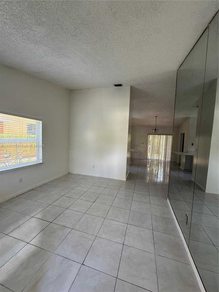 Small Image of 3794 FLORIDA AVE #3794, Miami Number 15