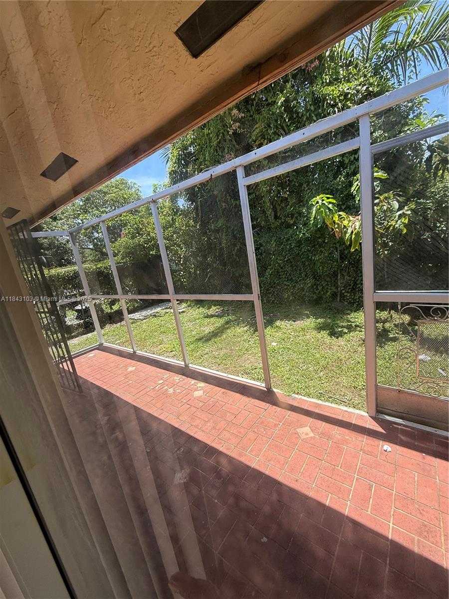Small Image of 3794 FLORIDA AVE #3794, Miami Number 16