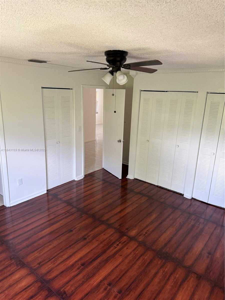 Small Image of 3794 FLORIDA AVE #3794, Miami Number 7