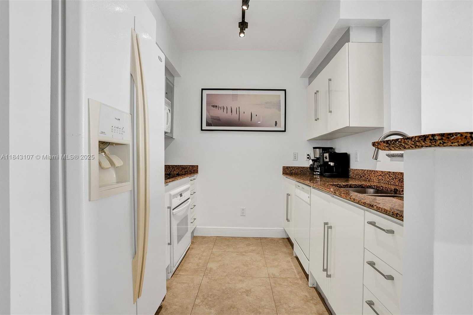 Small Image of 335 SOUTH BISCAYNE BLVD #2910, Miami Number 19