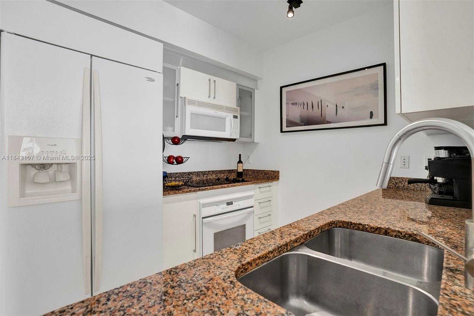 Small Image of 335 SOUTH BISCAYNE BLVD #2910, Miami Number 20