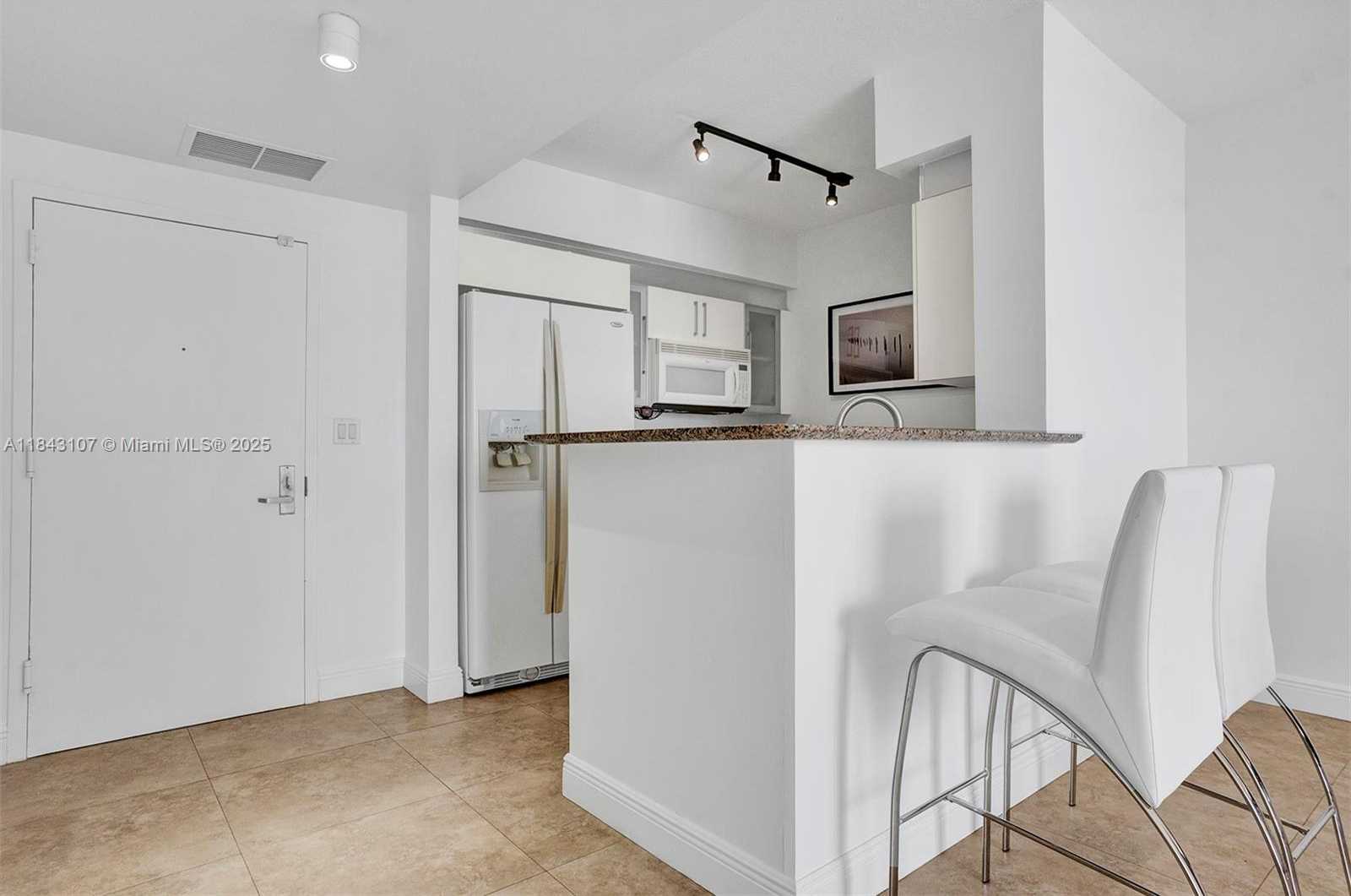 Small Image of 335 SOUTH BISCAYNE BLVD #2910, Miami Number 22