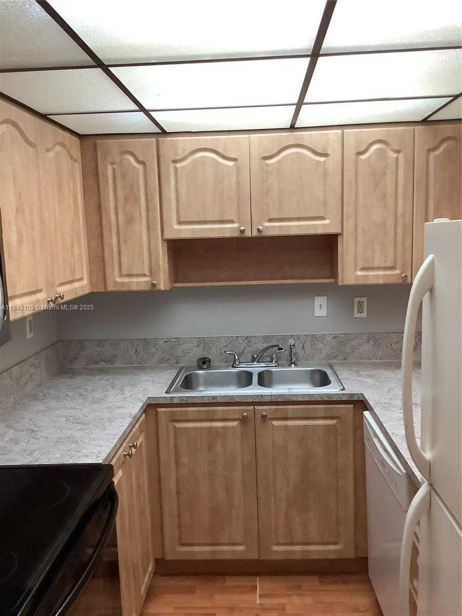 Small Image of 9301 SOUTH WEST 92ND AVE #A106, Miami Number 5