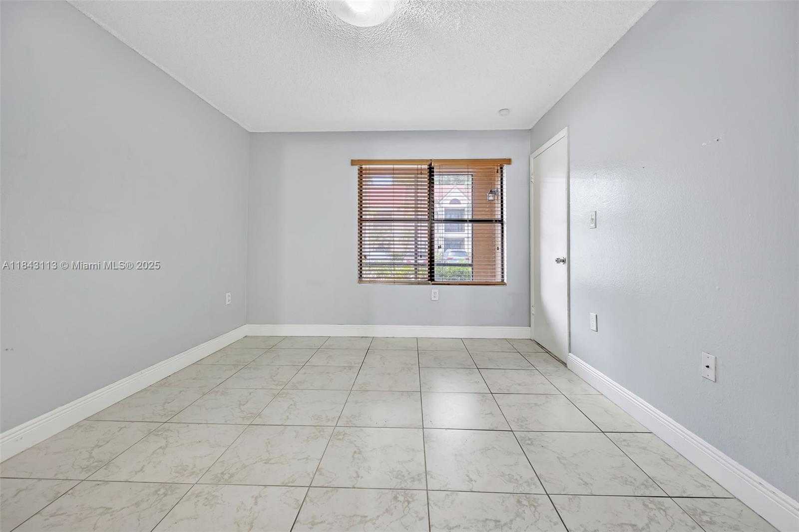 Small Image of 15560 SOUTH WEST 104TH TER #611, Miami Number 13