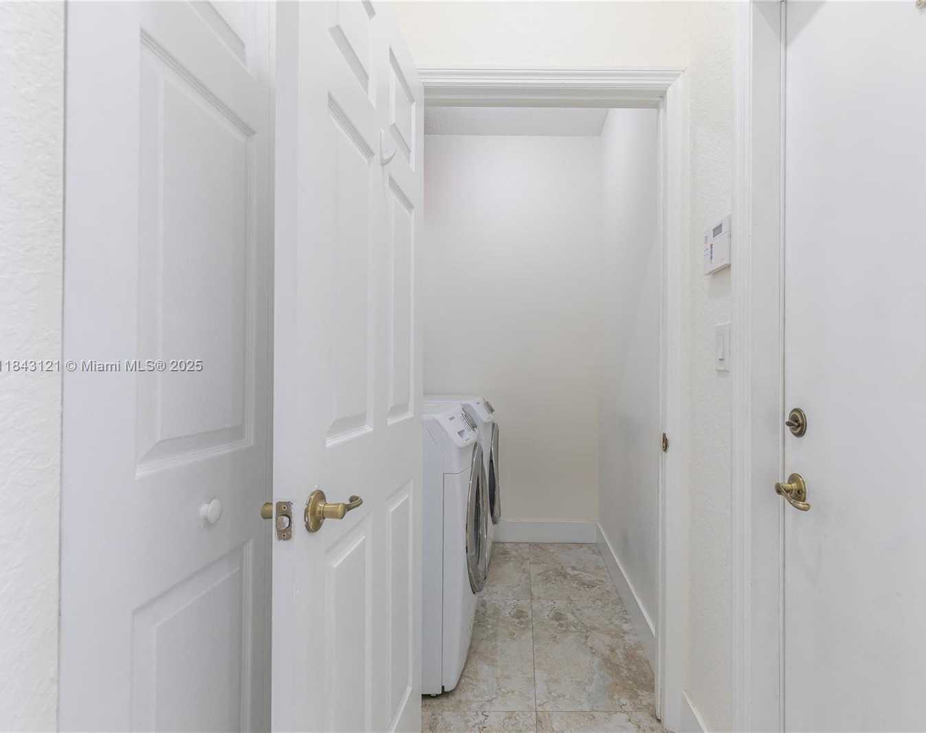 Small Image of 5622 NORTH WEST 112 CT, Doral Number 16