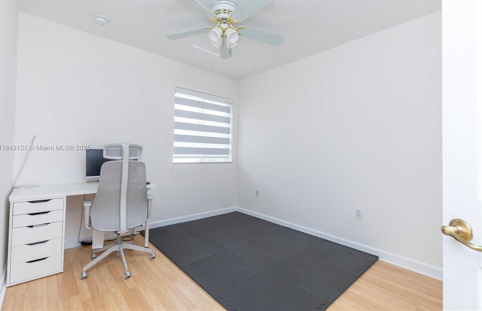 Small Image of 5622 NORTH WEST 112 CT, Doral Number 23