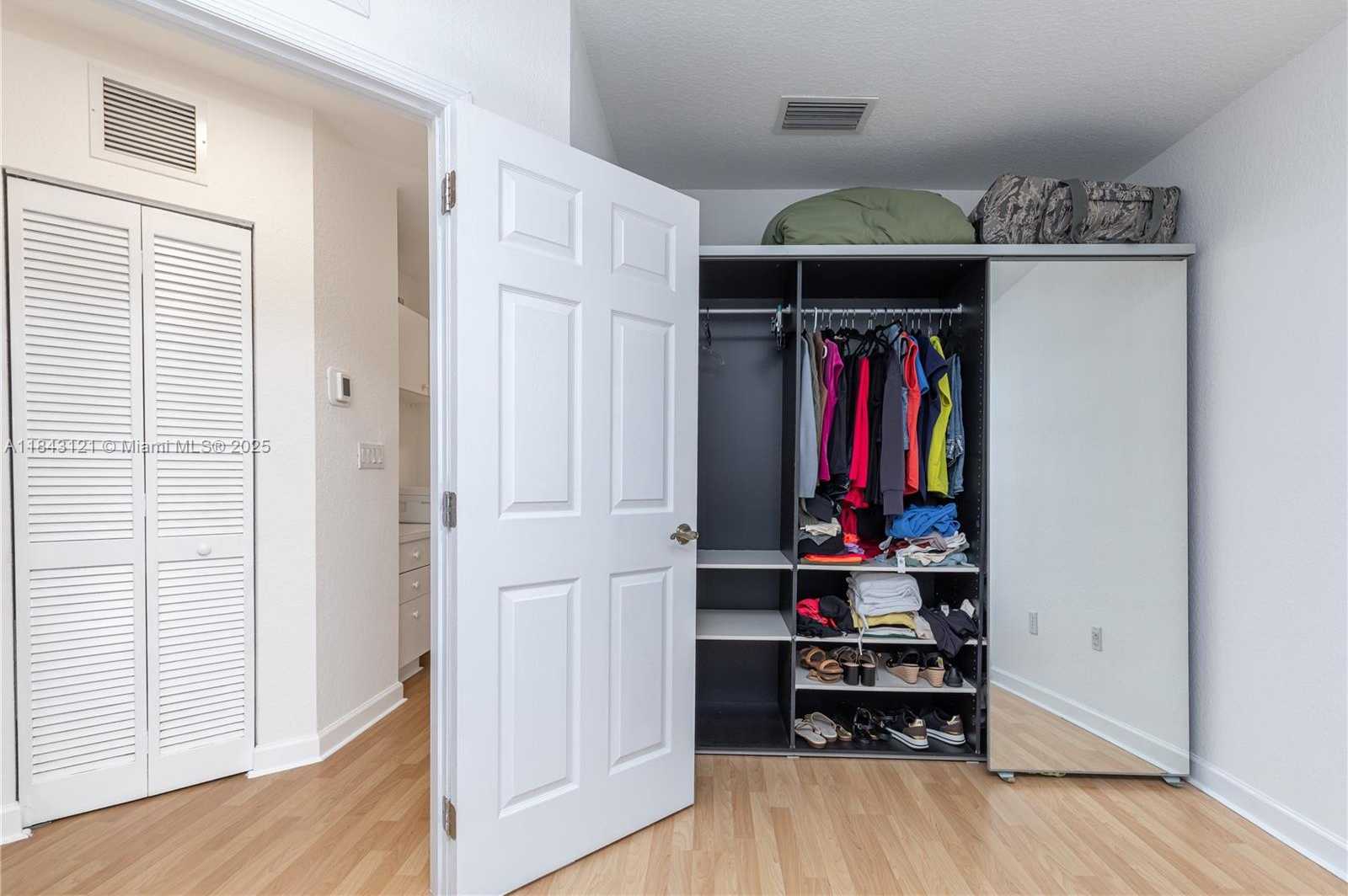 Small Image of 5622 NORTH WEST 112 CT, Doral Number 27