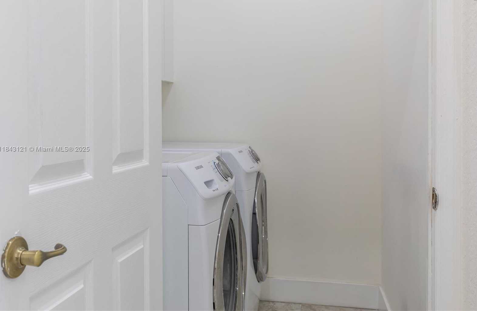 Small Image of 5622 NORTH WEST 112 CT, Doral Number 30
