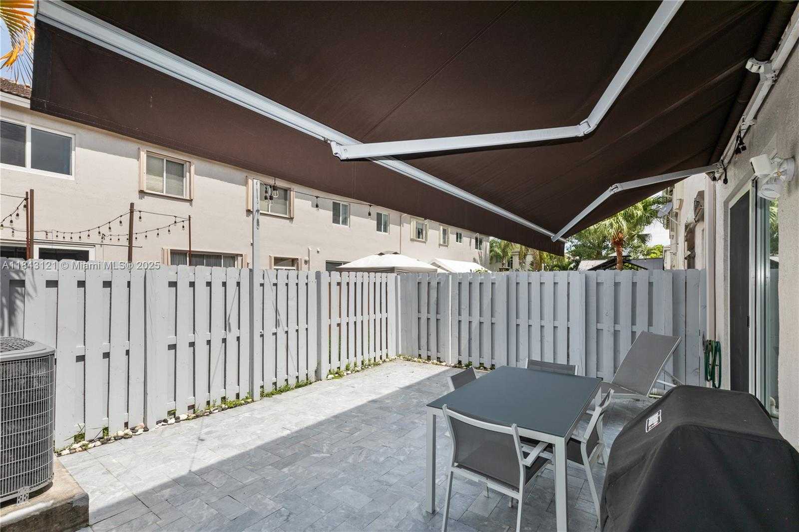 Small Image of 5622 NORTH WEST 112 CT, Doral Number 31