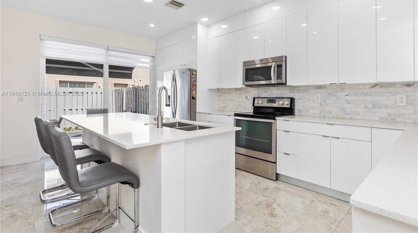 Small Image of 5622 NORTH WEST 112 CT, Doral Number 5