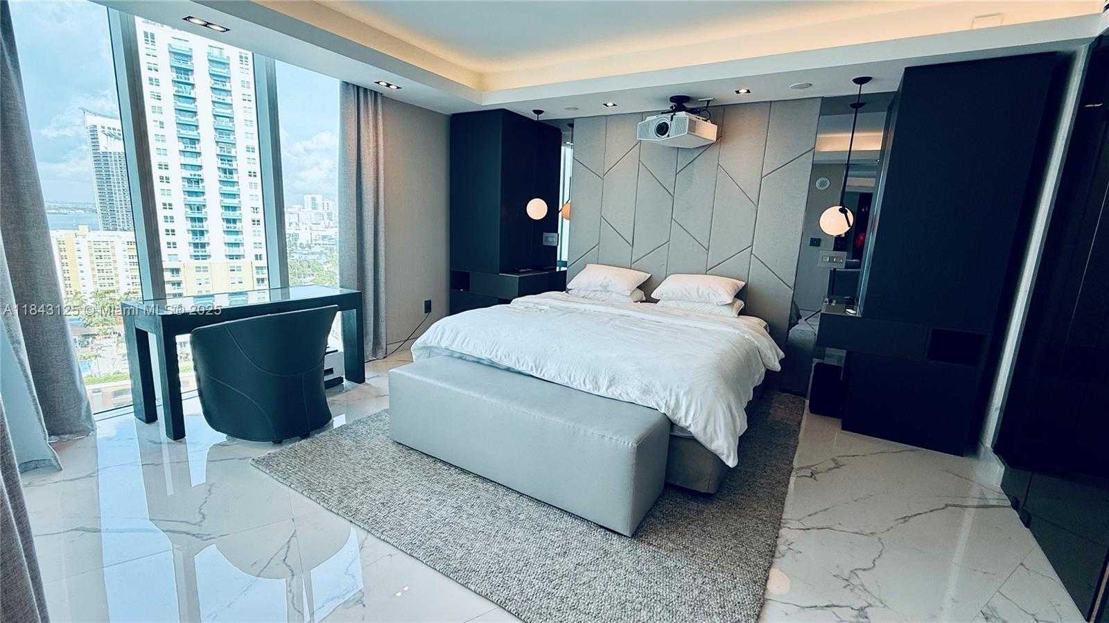 Small Image of 1000 SOUTH POINTE DR #1706, Miami Beach Number 10