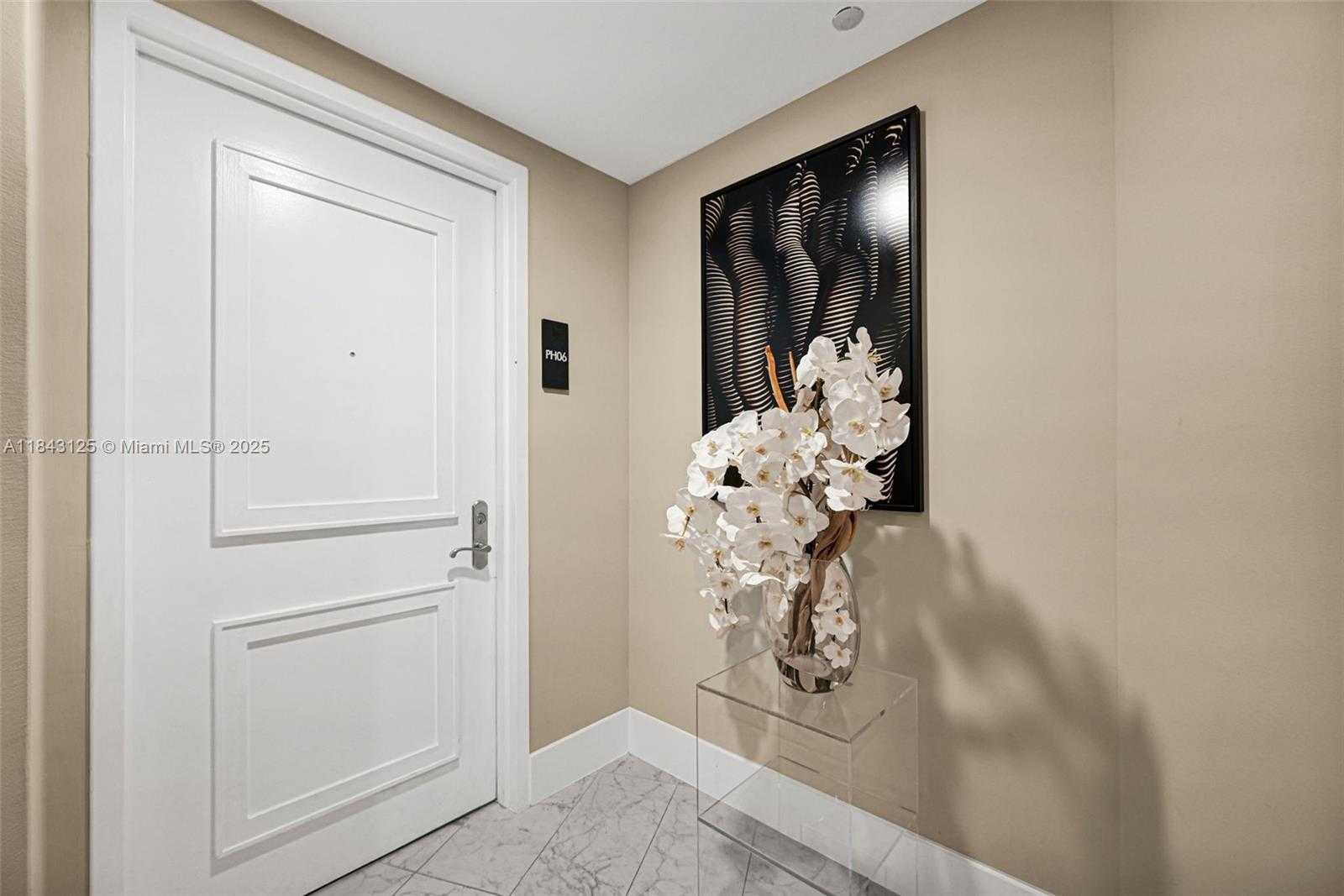 Small Image of 1000 SOUTH POINTE DR #1706, Miami Beach Number 39