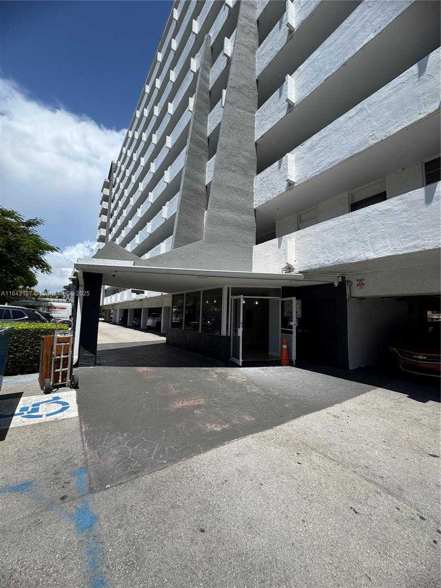 Small Image of 3545 NORTH EAST 166TH ST #703, North Miami Beach Number 3