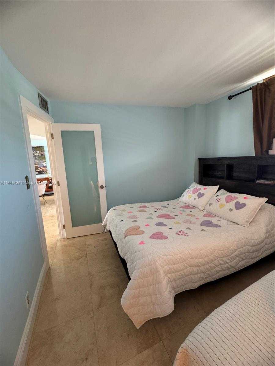 Small Image of 3545 NORTH EAST 166TH ST #703, North Miami Beach Number 5