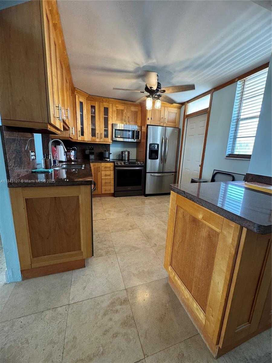 Small Image of 3545 NORTH EAST 166TH ST #703, North Miami Beach Number 9