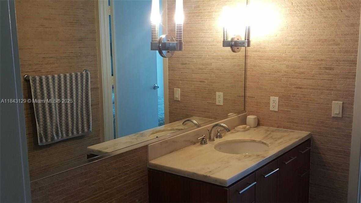 Small Image of 50 BISCAYNE BLVD #712, Miami Number 5