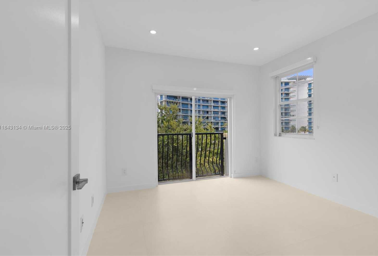 Small Image of 3215 NORTH EAST 184TH ST #14407, Aventura Number 30