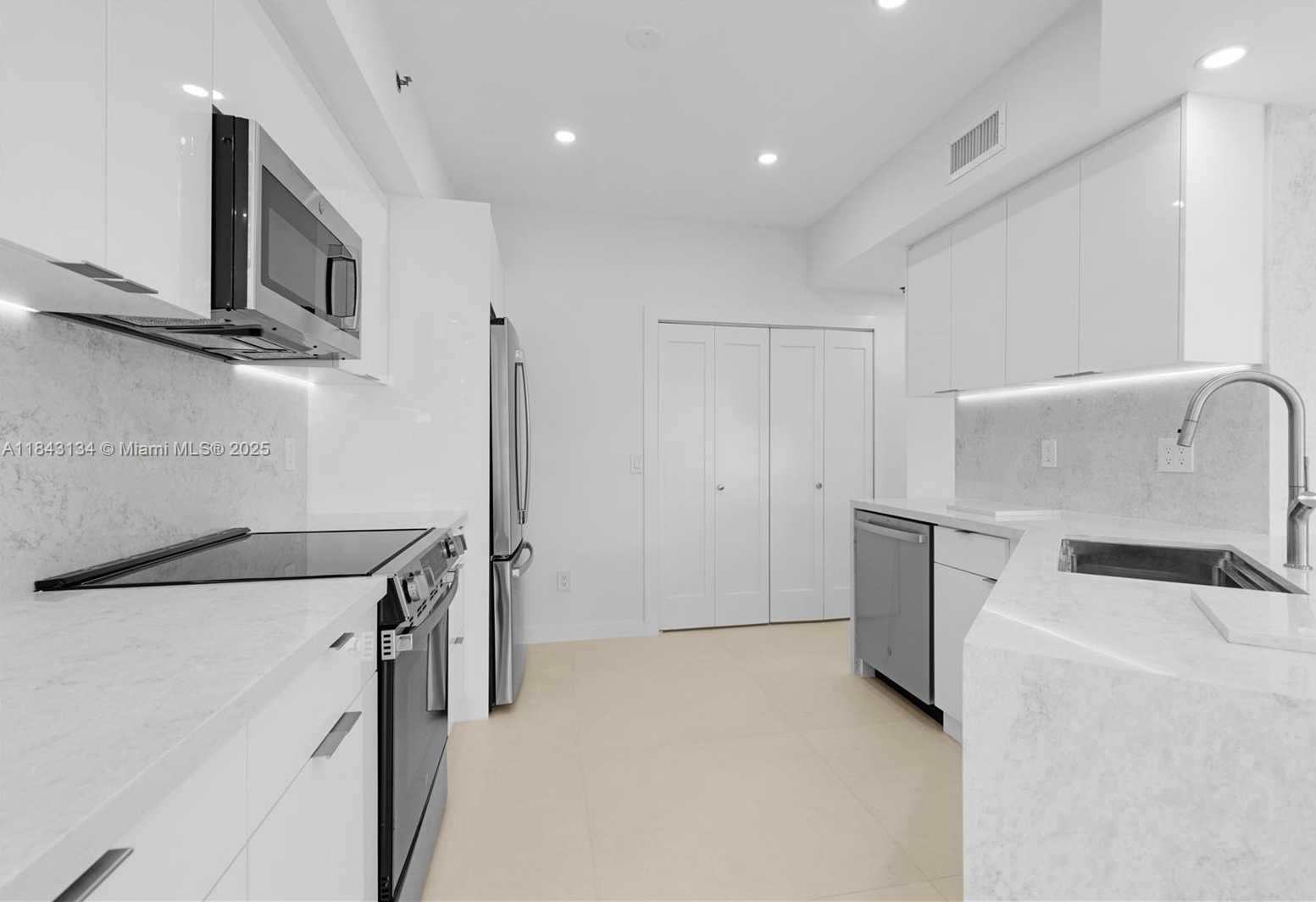 Small Image of 3215 NORTH EAST 184TH ST #14407, Aventura Number 6