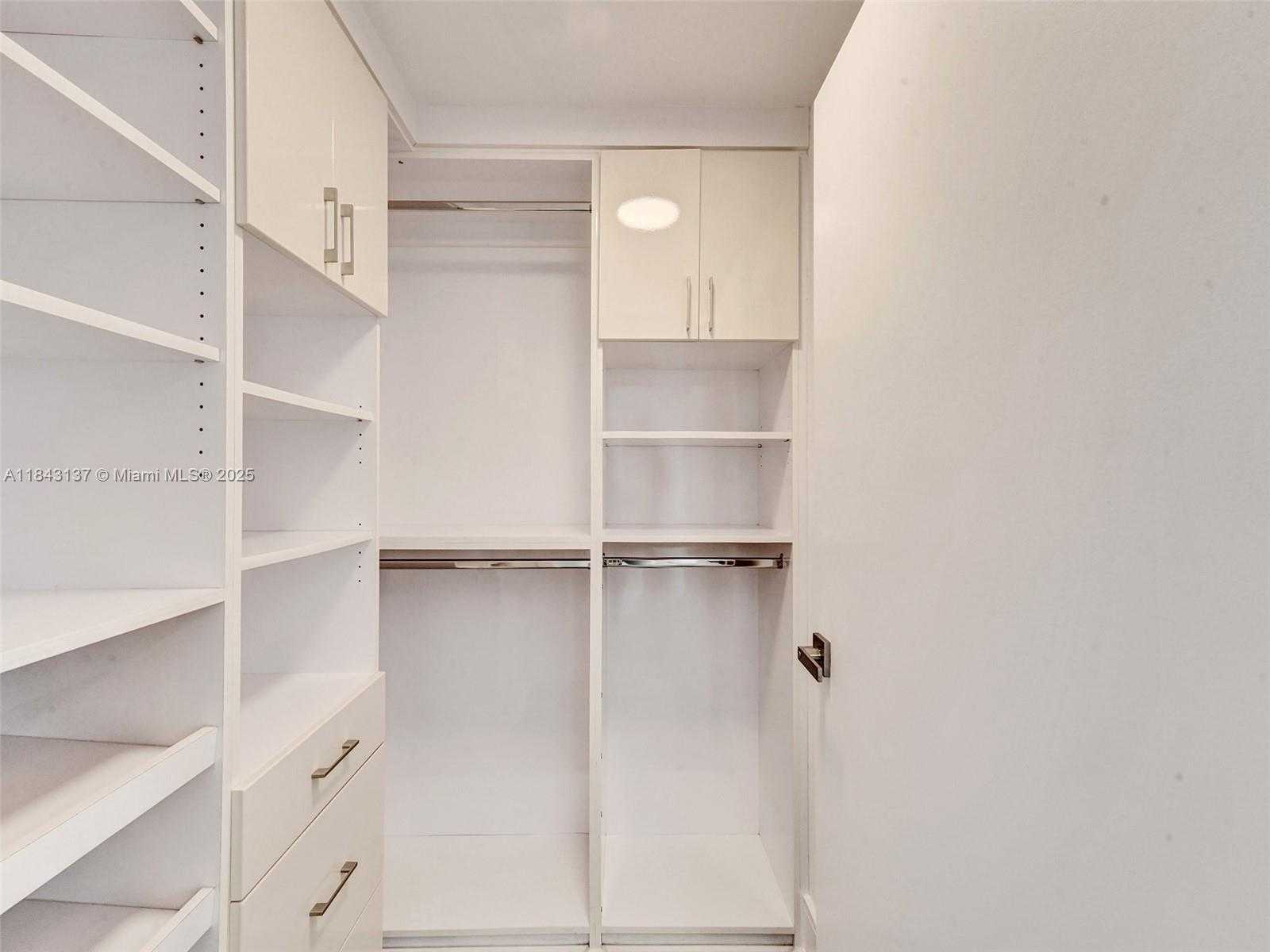 Small Image of 60 SOUTH WEST 13TH ST #3224, Miami Number 16