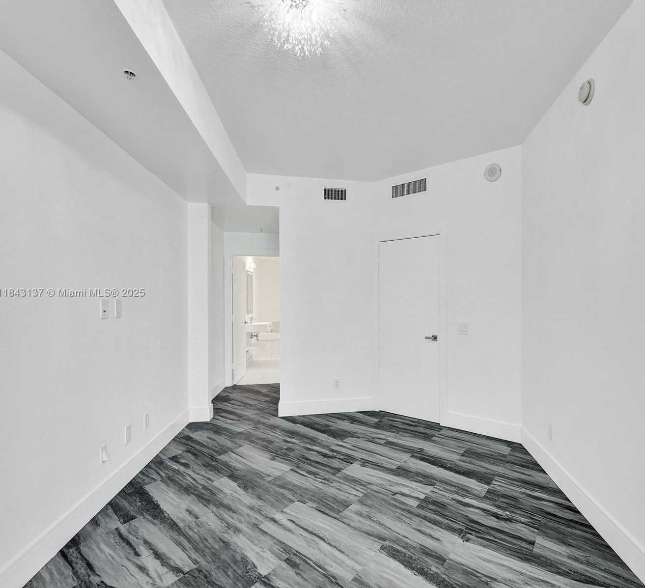 Small Image of 60 SOUTH WEST 13TH ST #3224, Miami Number 23