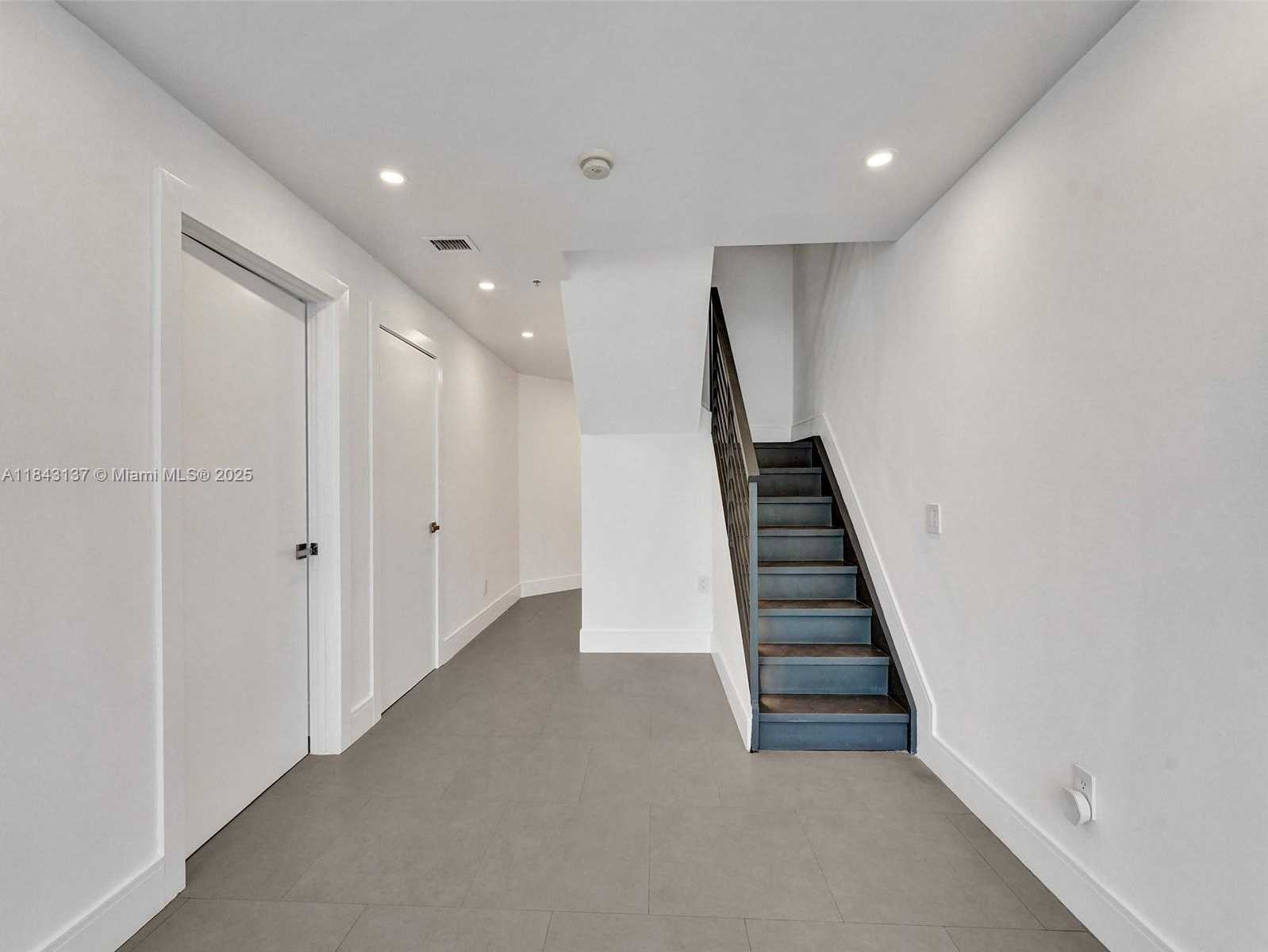 Small Image of 60 SOUTH WEST 13TH ST #3224, Miami Number 28